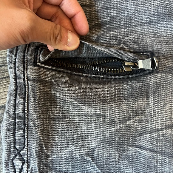 Rock Revival Men's Mike Biker Grey Wash Denim Jeans Size 30x32 - Picture 9 of 11